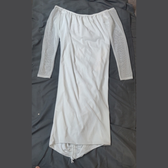 Prettylittlething White Ruched Dress - Bulk Plus Bundle Deal! - Picture 3 of 10